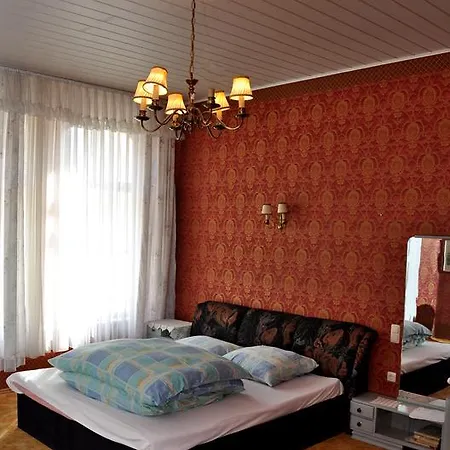 Zamecky Dvur Gasthuis Rudník